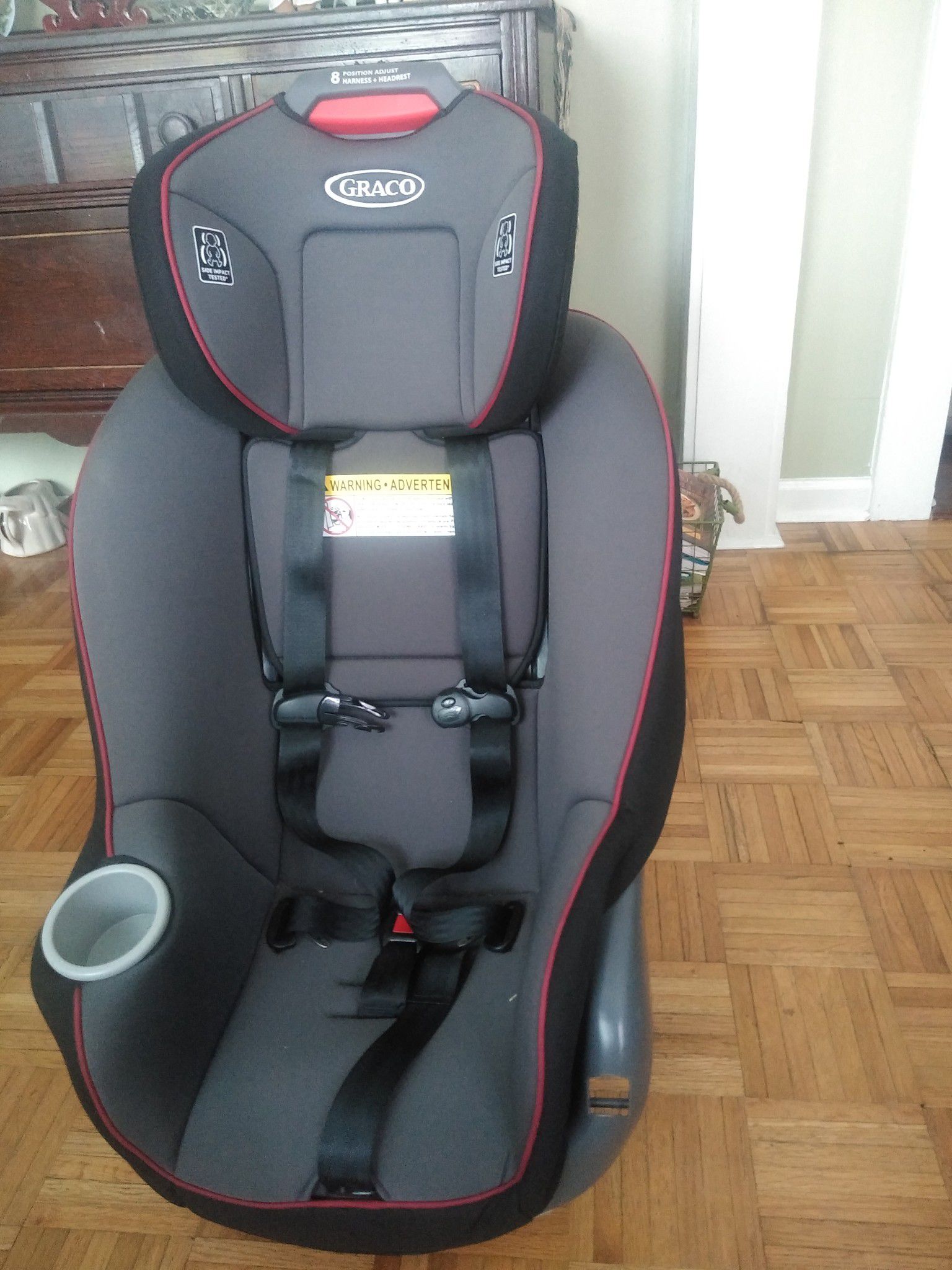 GRACO, Child car seat. Excellent brand 5 to 65 pounds. Perfect condition.