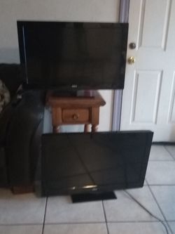 Two Flat Screen TVs Bundle