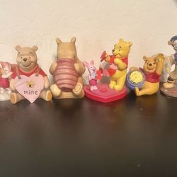 Winnie The Pooh and Tigger Figurine Group Valentines Day Etc All Included 