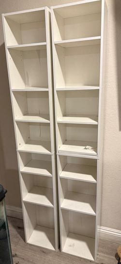 White mate bookshelf