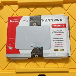 Amplified Indoor HDTV Antenna