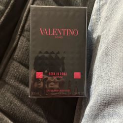 Valentino Uomo Born In Roma