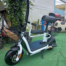 Scooter Electric ( Con Asiento Para Un Niño)