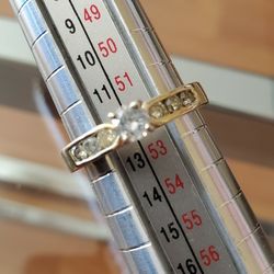 14k Solid Yellow Gold Ladies Real Diamonds Ring