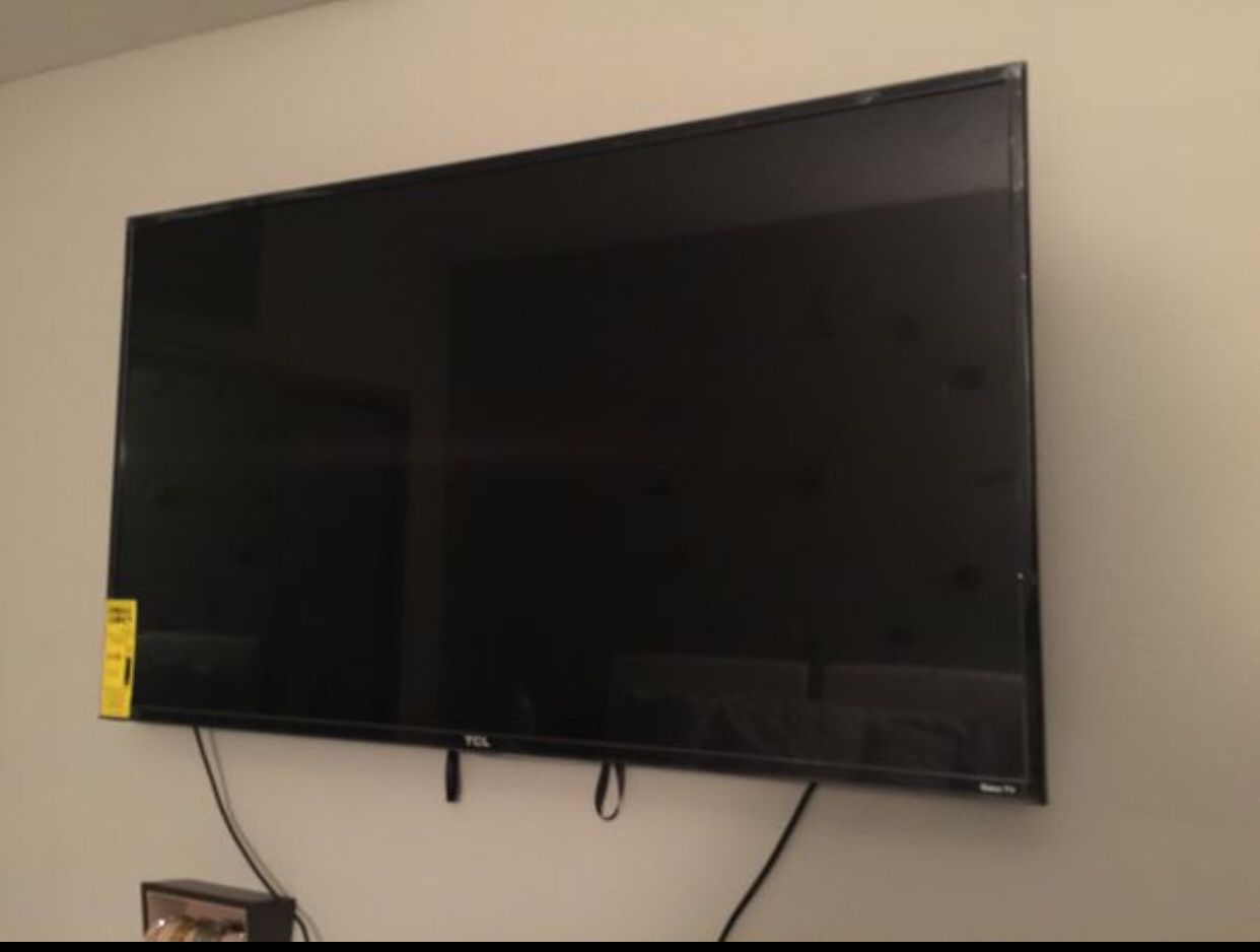 Roku LED Smart TV TCL 49’in