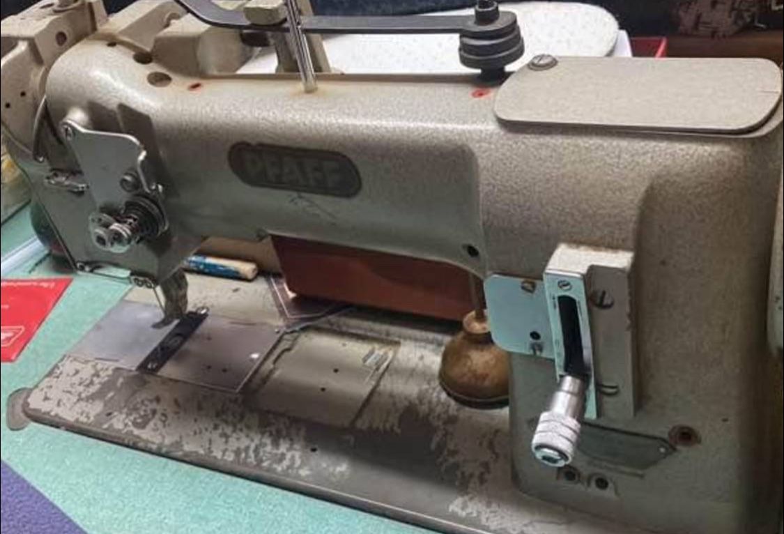 PFAFF Sewing Machine 