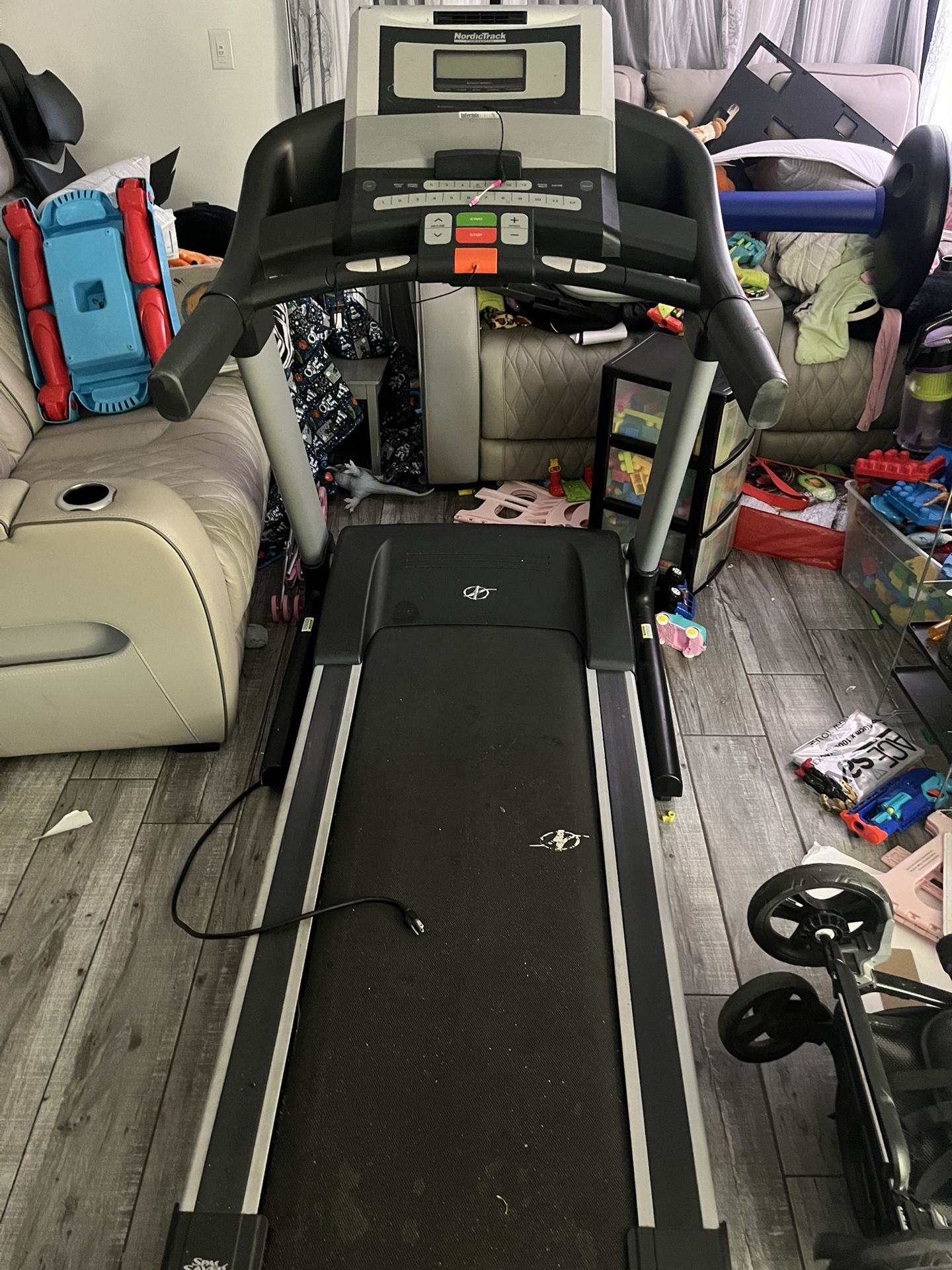 NordicTrack 1500 Commercial Treadmill