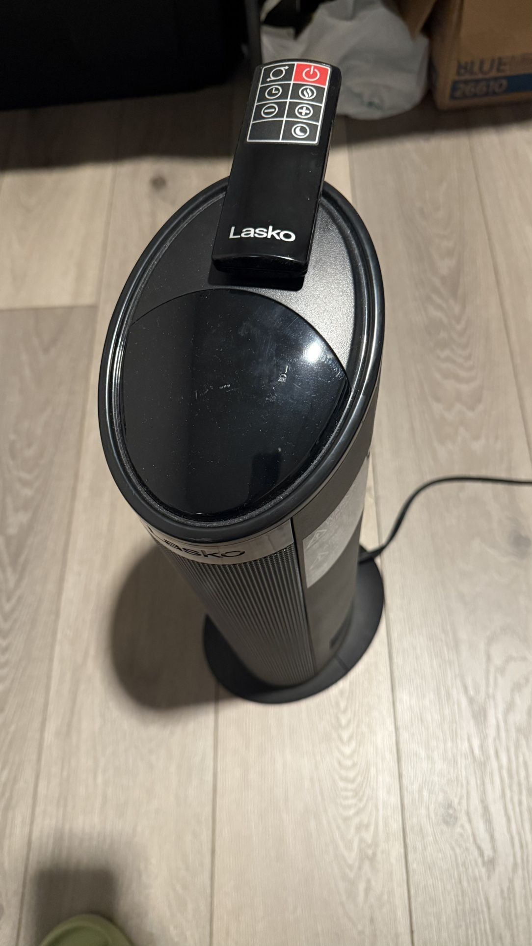 Lasko room heater with remote 