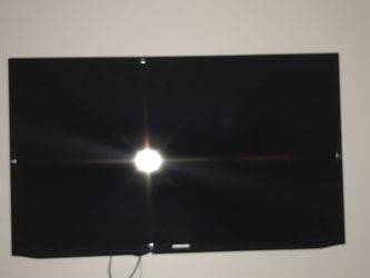 SAMSUNG SMART Flat screen 42" TV & wall mount