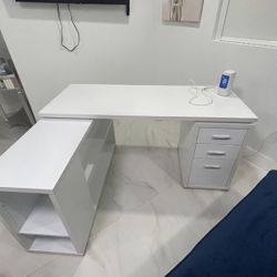 Brand New Never Used Desk 