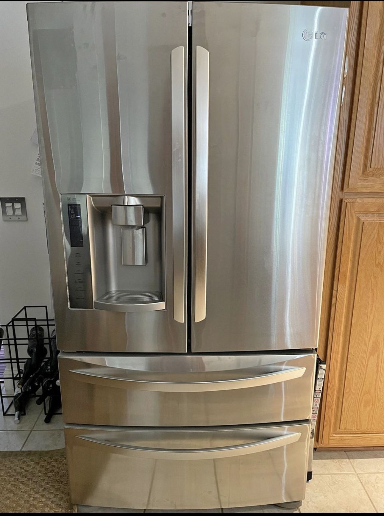 Refrigerator 