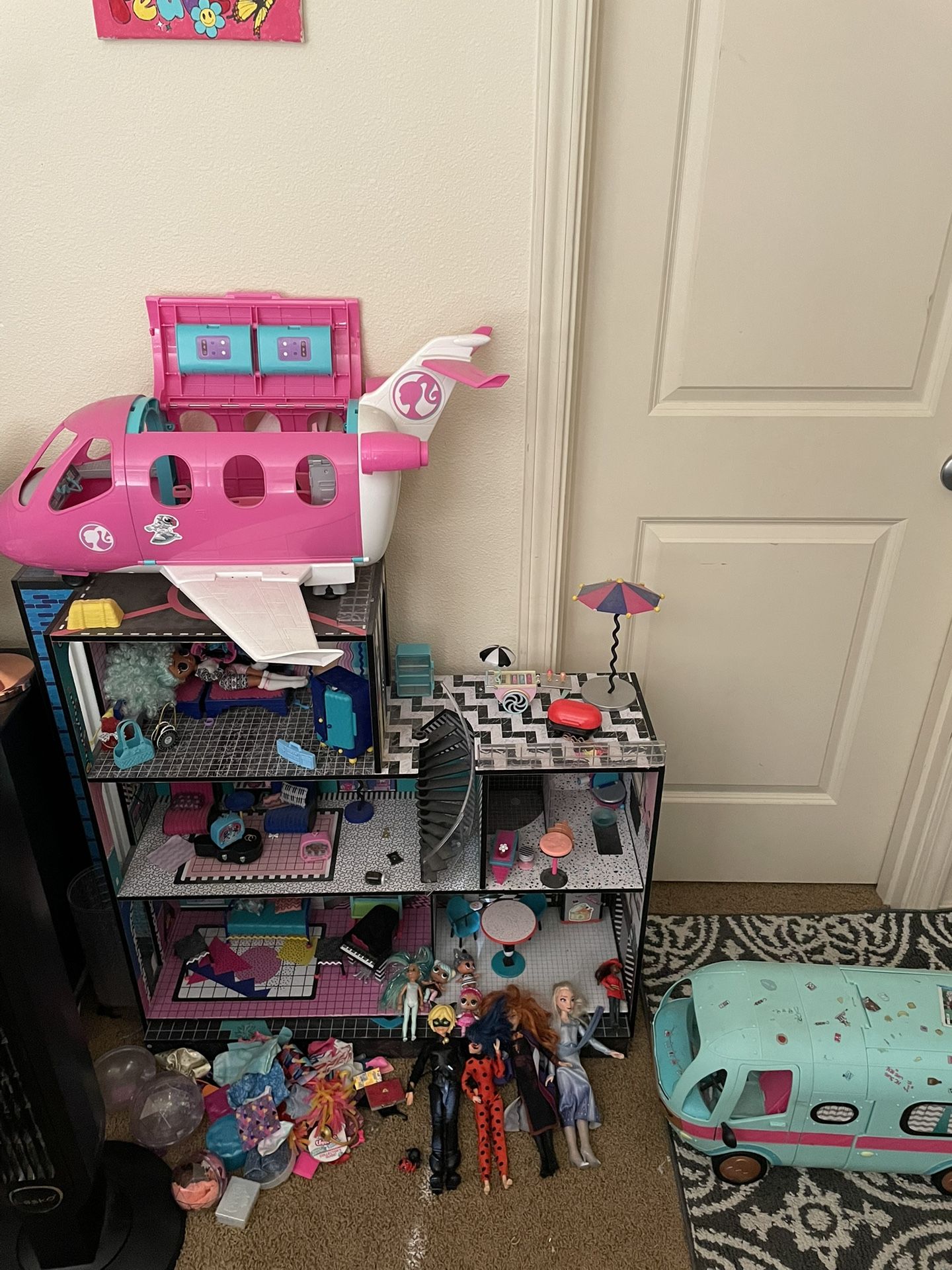lol Doll House Camper And Barbie Plane