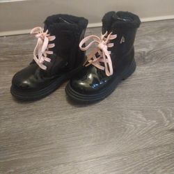 Oshkosh Black Boots Size 10 For Girls