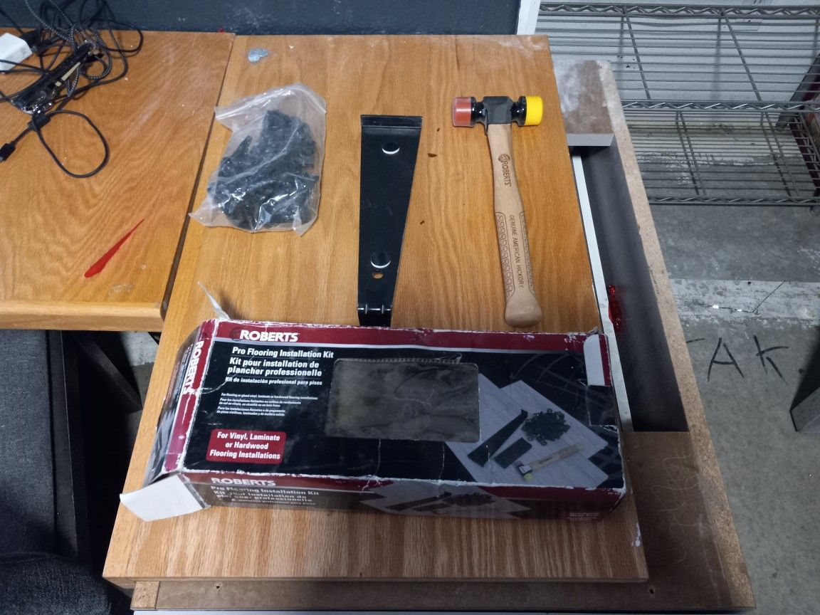 Roberts Pro Flooring Installation Kit for Sale in North Las Vegas, NV