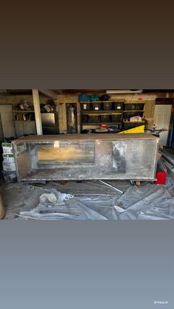 550 gallon fish tank