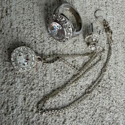 Jewelry Set Necklace Earrings Ring Silver Tone Crystal Halo Style Lovisa 925 Ring