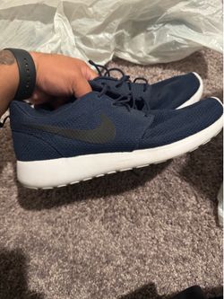 Nike Roshe Run (size 10 men’s)