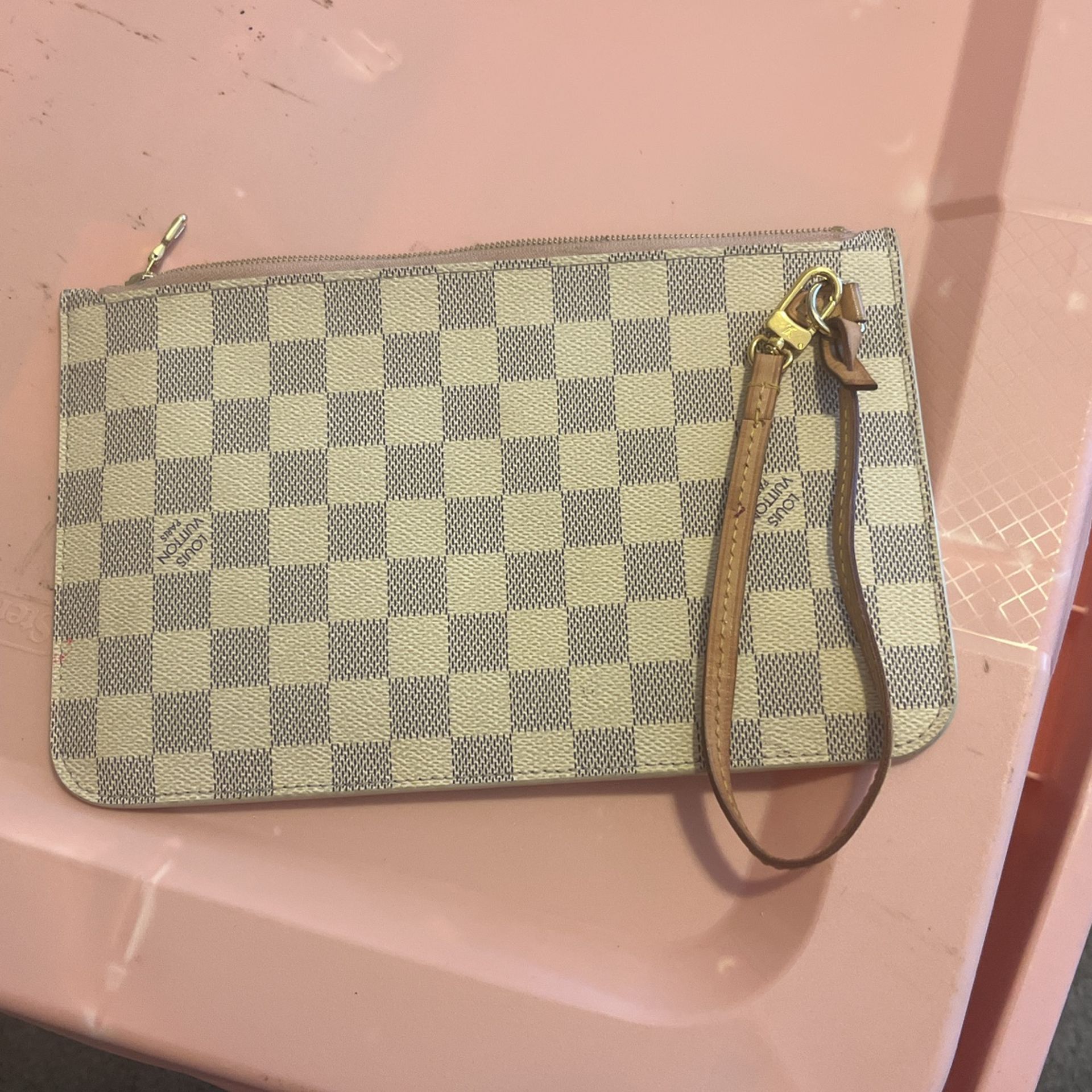 Louis Vuitton zip up bag
