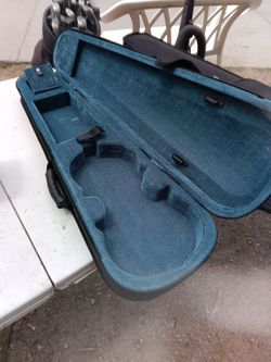 Violin cases, I have 2 25 each
