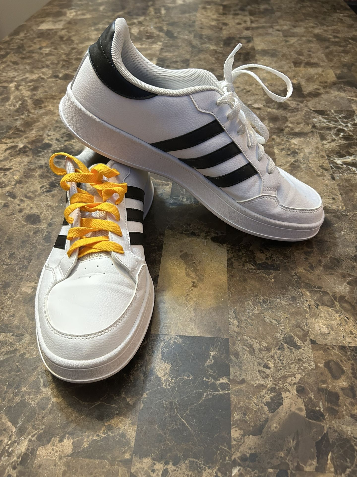Men’s Adidas Breaknet Sneakers Size 12