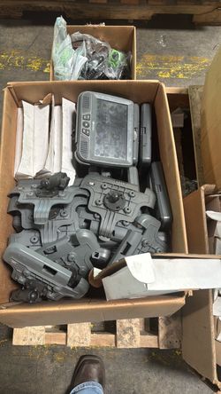 Omnitracs monitor and mount
