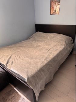 Queen bed