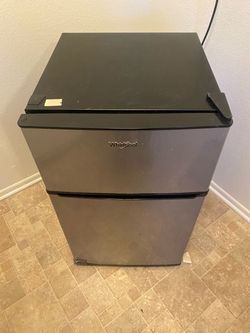 Whirlpool mini fridge