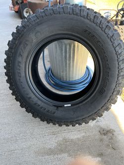 BFG Mud Terrain T/A 255/75-17