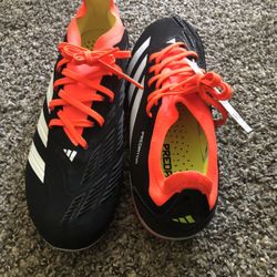 soccer cleats 