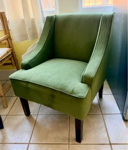 Velvet Swoop Armchair Forest Green 250lb Capacity