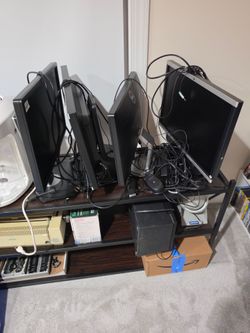 Assortment of Monitors Dell HP