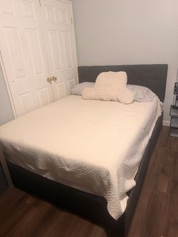 Queen bed with mattress