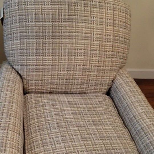 Brand New  Never Used Medium Size Recliner 