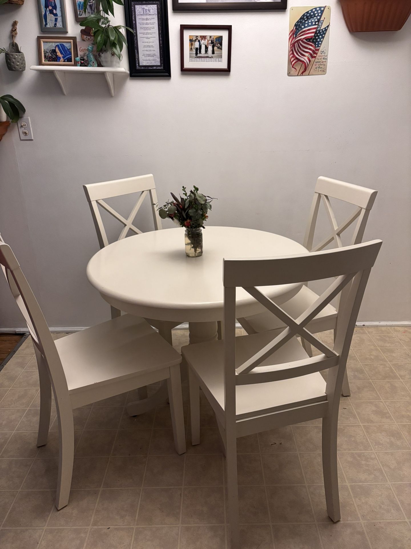 Dining table set 