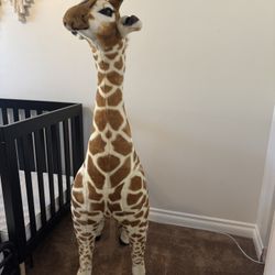 Plush Giraffe By Melissa & Doug