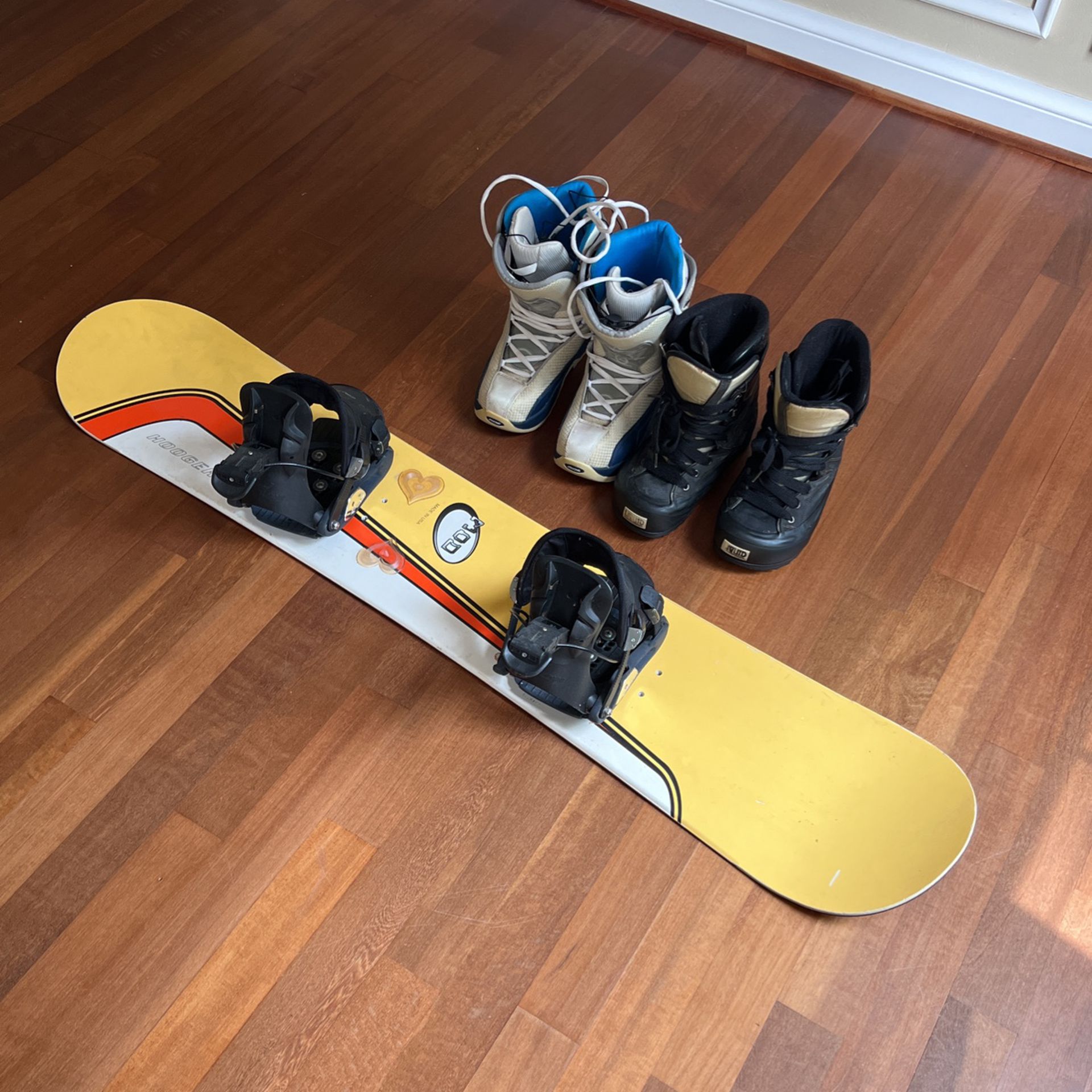 Hooger Mod 144 Snowboard With Boots