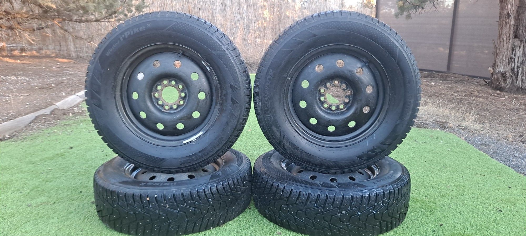215 70r16 Hankook winter ipike X studded snow tires and rims