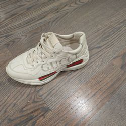 Gucci Sneakers 