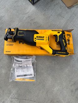 DeWalt DCS382B 20V Brushless Reciprocating Saw