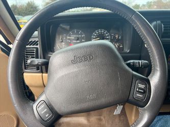 1999 Jeep Cherokee Thumbnail