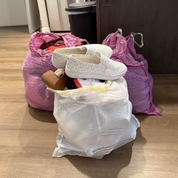 CLOTHING & SHOE LOT