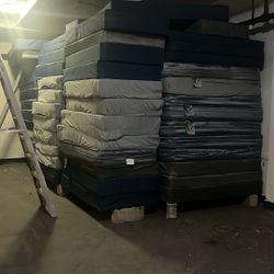120 Twin Bed Sets. Mattress, Spring Boxes And Metal Frames Sets 