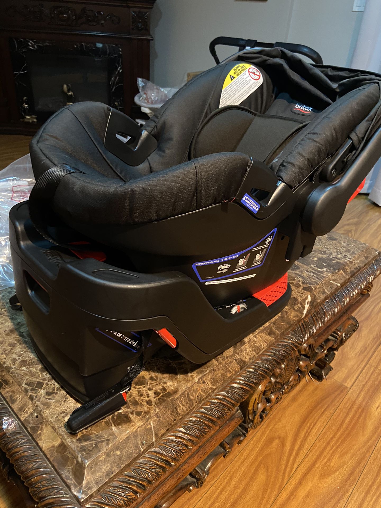 Britax B-Safe 35 Infant Car Seat (BRAND NEW)