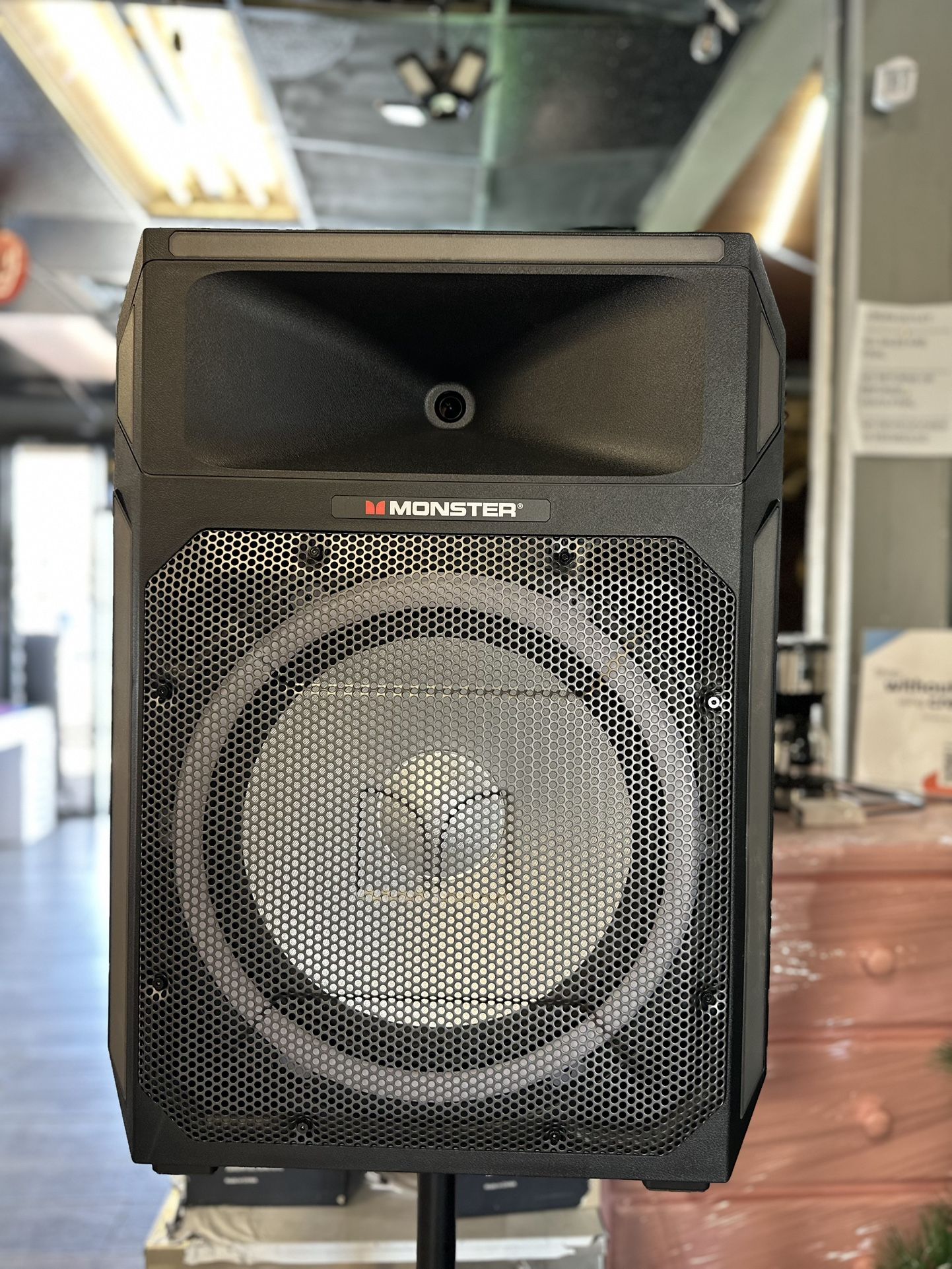 Bluetooth Speakers Read Description 