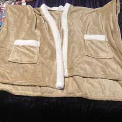 NWOT Wearable Blankets 