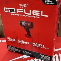 Mikwaukee M18 Fuel 1/2 Impact Wrench 1600ft-lb 