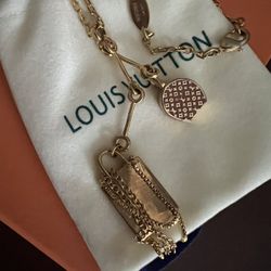 Lv Signature Necklace 