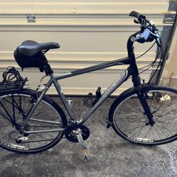 TREK 22.5 Men’s Hybrid Bike