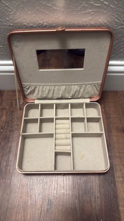 Rose gold jewelry box