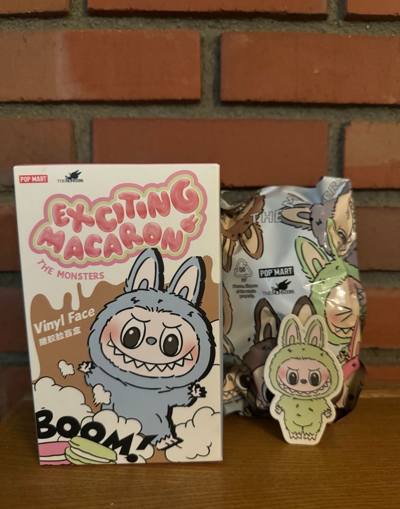 Pop Mart  LABUBU  THE MONSTERS - Tasty Macarons - Green grape